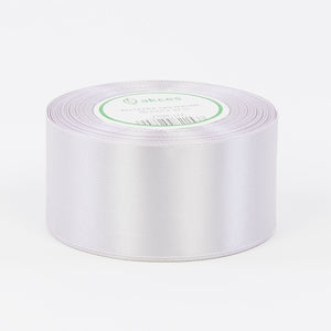 Taitettu valkoinen satiininauha 50 mm × 32,92 m