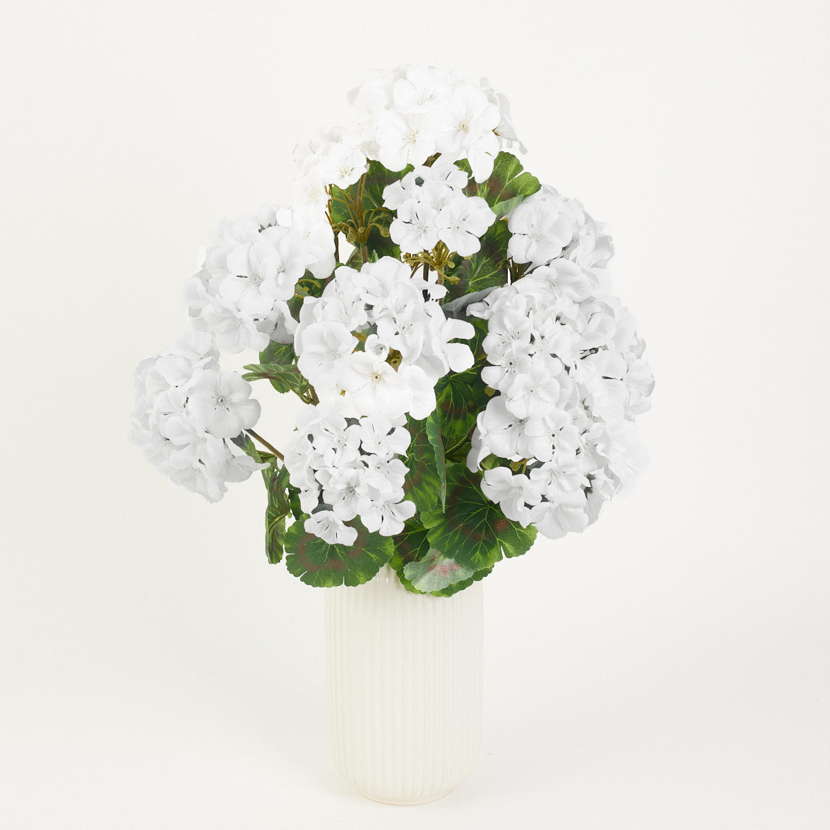 Valkoinen pelargoni – tekokukkakimppu, 56 cm